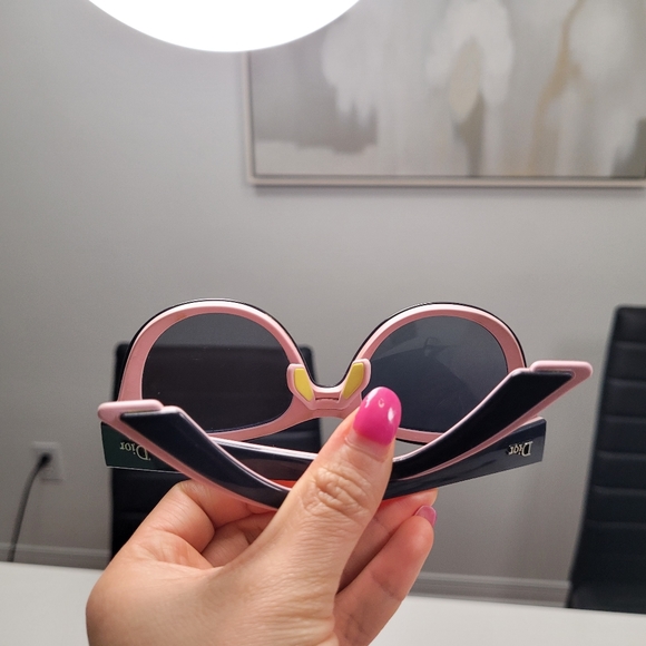 Christian Dior Sunglasses - Picture 4 of 9